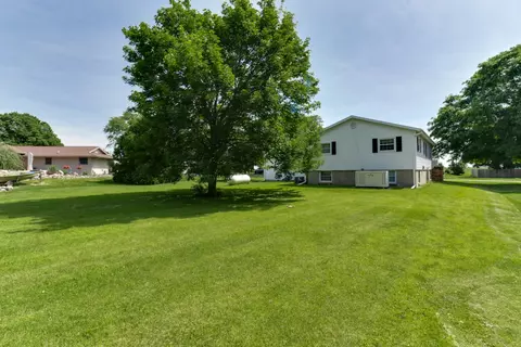 105 Pieper Cir, Delavan, IL 61734 photo 30