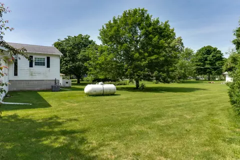 105 Pieper Cir, Delavan, IL 61734 photo 28
