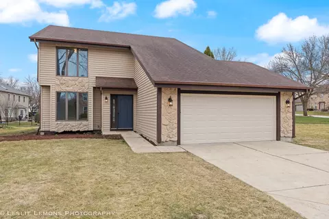 2161 Tellis Ln, Lisle, IL 60532