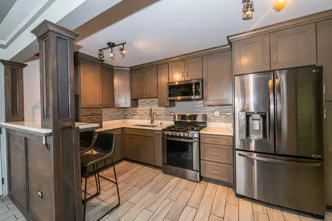 Kitchen - 7835 43rd St #2, Lyons, IL 60534 photo 1 of 3