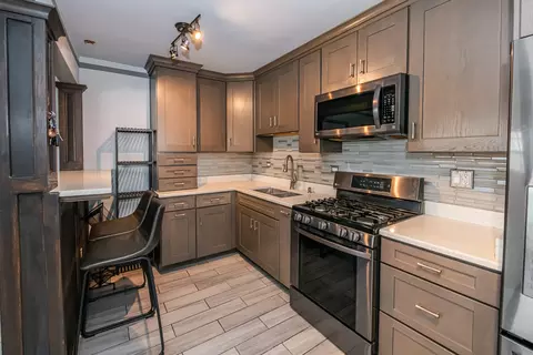 Kitchen - 7835 43rd St #2, Lyons, IL 60534 photo 2 of 3