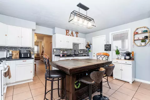 833 E Lake St, Aurora, IL 60506 photo 7