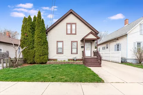 833 E Lake St, Aurora, IL 60506 photo 2