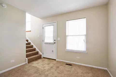 2029 Union Mill Dr, Aurora, IL 60503 photo 2