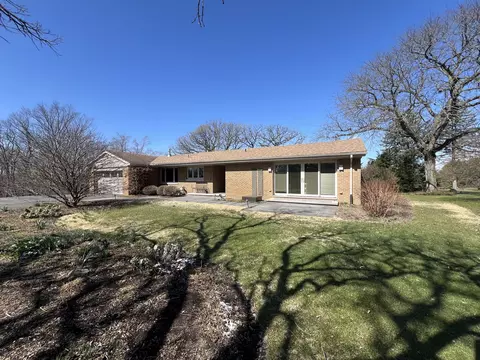 38 W481 Silver Glen Rd, Saint Charles, IL 60175