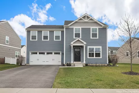 1823 Overview Cir, Antioch, IL 60002
