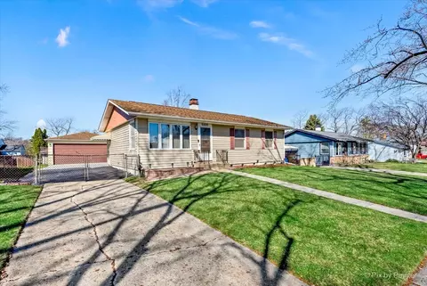 6890 Magnolia St, Hanover Park, IL 60133
