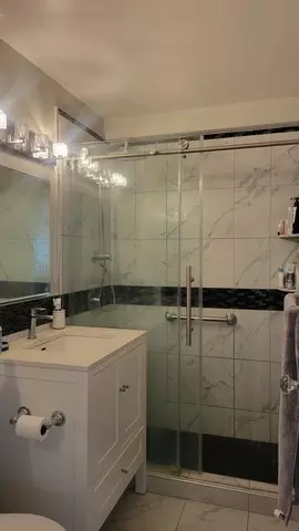 30 Elm St #14F, Chicago, IL 60611 photo 8