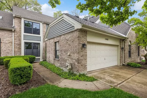 11462 Ashley Woods Dr, Westchester, IL 60154