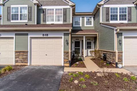 848 Woodewind Dr #848, Naperville, IL 60563