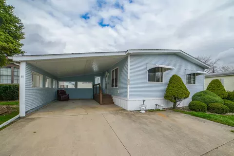 66 Maple Ln, Manteno, IL 60950