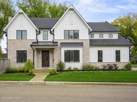 497 S Fairview Ave, Elmhurst, IL 60126
