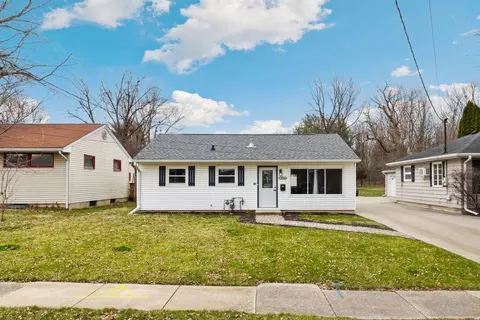 Exterior - 1105 Steinman St, Dixon, IL 61021 photo 1 of 4