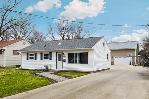 1105 Steinman St, Dixon, IL 61021