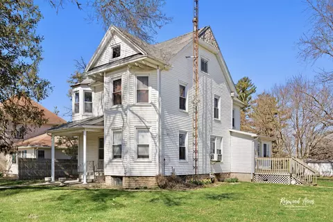 321 E Jackson St, Cullom, IL 60929 photo 2