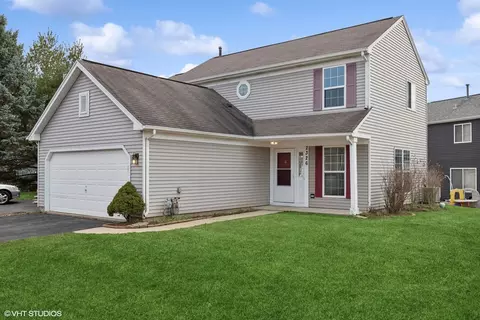 2326 Aspen Dr, Woodstock, IL 60098