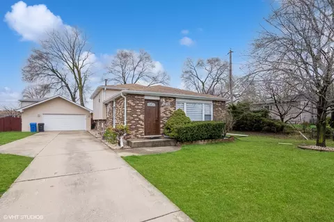 8110 W 85 Th St, Justice, IL 60458