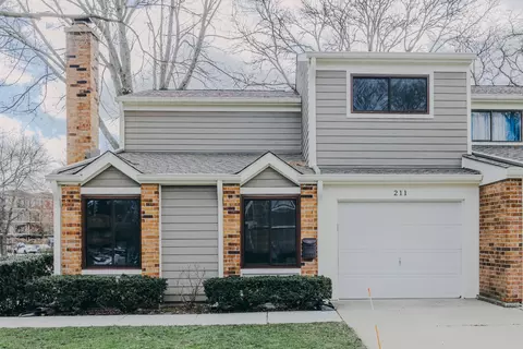211 W Coventry Pl, Mount Prospect, IL 60056