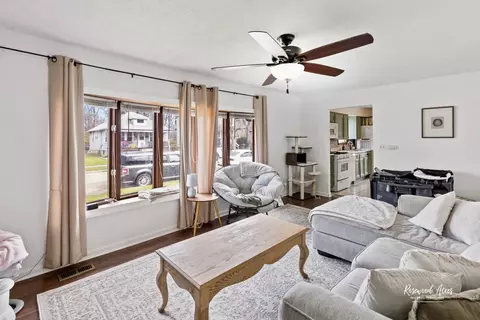 Bedroom - 964 W Stone St, Kankakee, IL 60901 photo 1 of 7