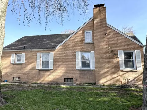 Exterior - 595 S Fraser Ave, Kankakee, IL 60901 photo 5 of 14