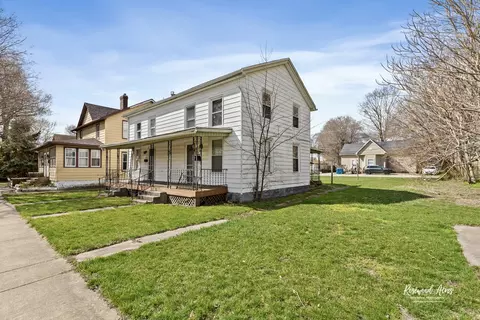 Exterior - 307 N 5th Ave, Kankakee, IL 60901 photo 3 of 8