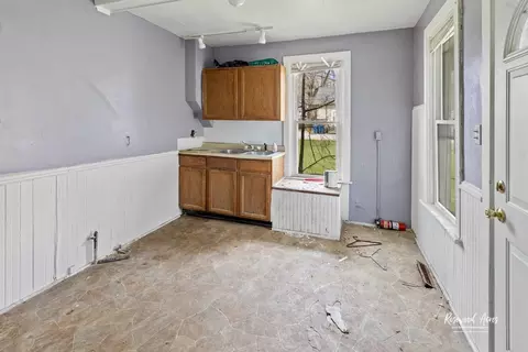 Kitchen - 307 N 5th Ave, Kankakee, IL 60901 photo 1 of 2
