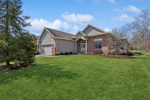3600 Creekside Ct, Winthrop Harbor, IL 60096