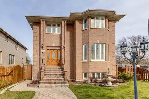 1791 S Cora St, Des Plaines, IL 60018