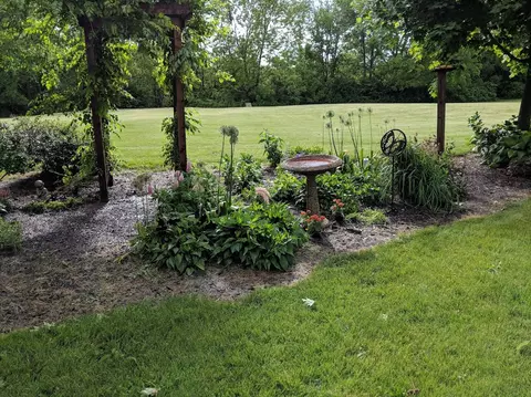 Exterior - 1709 Deerpass Rd, Marengo, IL 60152 photo 5 of 9