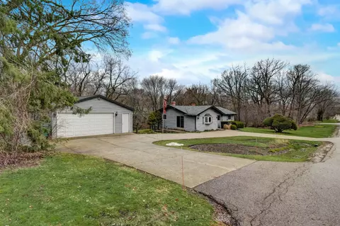 36748 N Oakwood Dr, Lake Villa, IL 60046