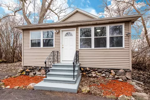 3928 143rd St, Crestwood, IL 60445