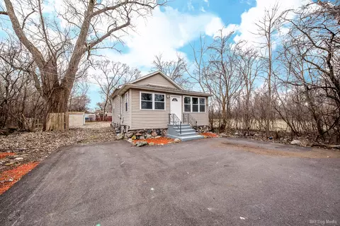 Exterior - 3928 143rd St, Crestwood, IL 60445 photo 2 of 6