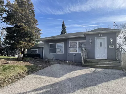 13 W Washington St, Round Lake, IL 60073