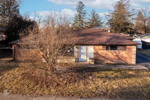 6 Oak Ln, Park Forest, IL 60466