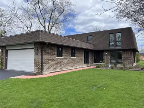 2675 Lisa Ct, Northbrook, IL 60062