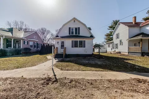 308 E 2nd St, Tampico, IL 61283