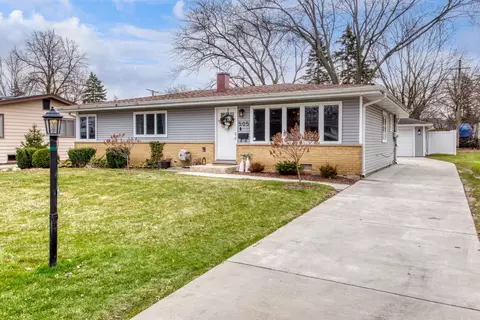 505 E Holly Ave, Mount Prospect, IL 60056