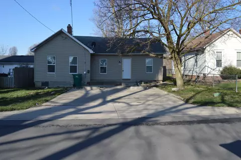 806 N Otter Creek Rd, Streator, IL 61364