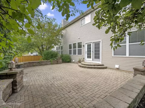 Exterior - 679 Biltmore Dr, Bartlett, IL 60103 photo 4 of 5