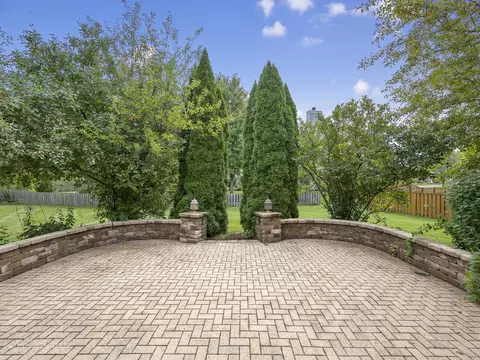 Exterior - 679 Biltmore Dr, Bartlett, IL 60103 photo 5 of 5