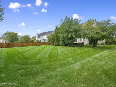 Exterior - 679 Biltmore Dr, Bartlett, IL 60103 photo 2 of 5