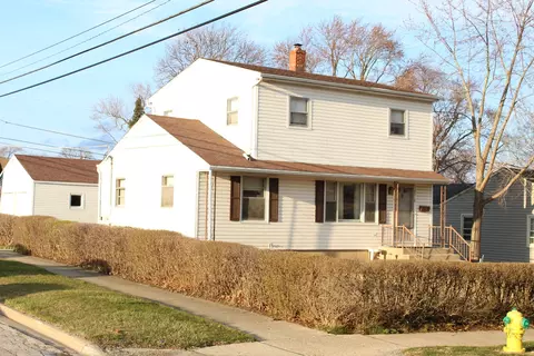 2218 9th Pkwy, Waukegan, IL 60085