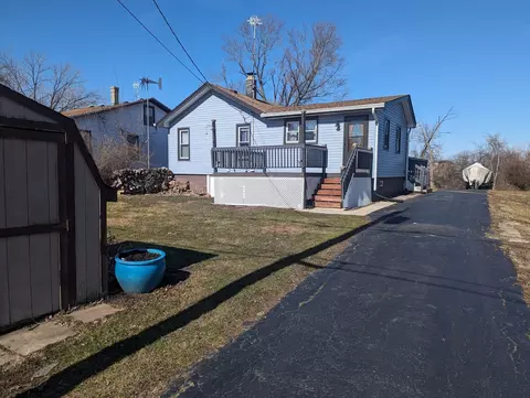 27109 W Park Ave, Antioch, IL 60002