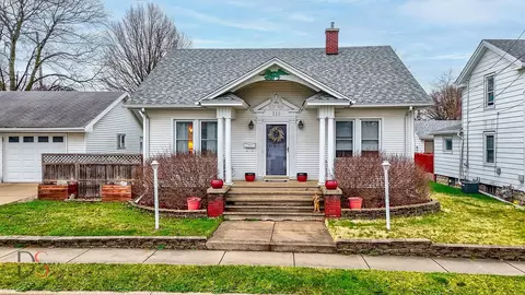 116 E High St, Morris, IL 60450