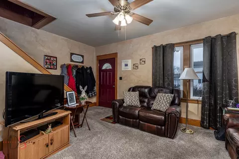 Living - 116 E High St, Morris, IL 60450 photo 1 of 3