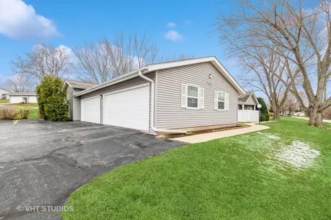 Exterior - 418 Waters Edge Dr #D, Mchenry, IL 60050 photo 3 of 3