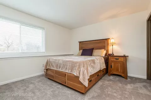 Bedroom - 418 Waters Edge Dr #D, Mchenry, IL 60050 photo 2 of 2