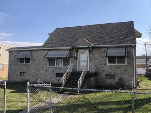 5747 W 79th St, Burbank, IL 60459