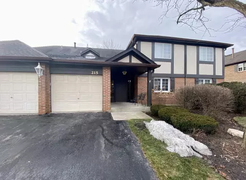 215 Windsor Ln #C, Willowbrook, IL 60527