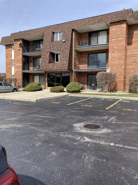 9200 W 140th St #2NE, Orland Park, IL 60462